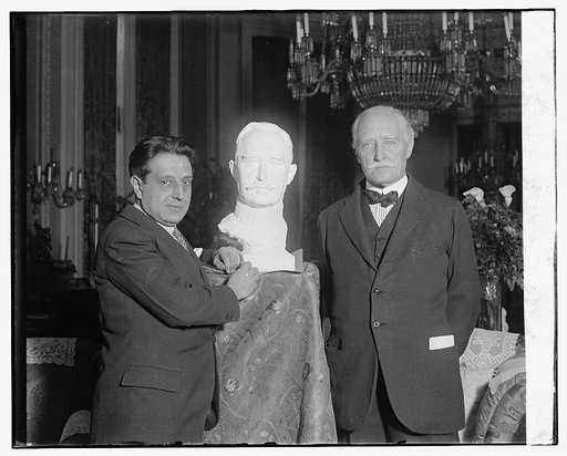 Edgardo Simone, Sir Esme Howard