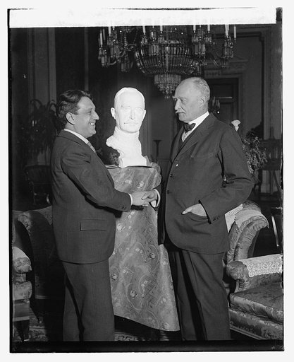 Edgardo Simone, Sir Esme Howard