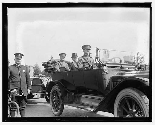 Gen. Pershing's arrival, Wash. D.C.