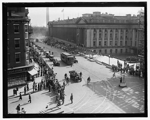 Gen. Pershing's arrival, Wash. D.C.
