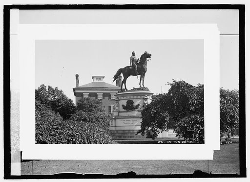 Thomas statue