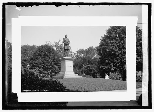 DuPont statue