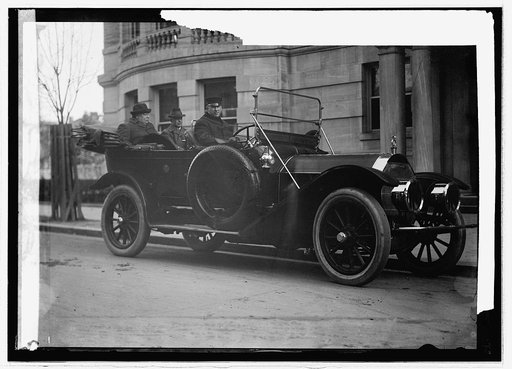 Pres. Taft in auto