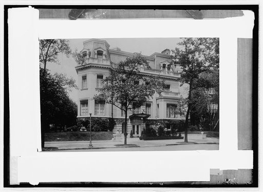 Mrs. Chas. Baughton Wood residence