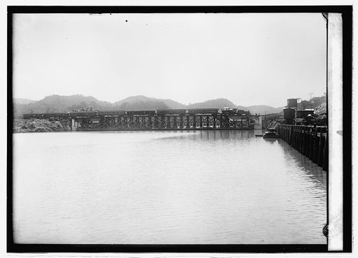 Panama Canal. Paraiso Boutron Bridge