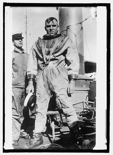 U.S.S. Walke, diver Drellishak