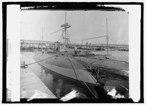 Submarines, [...], Fulton, Holland