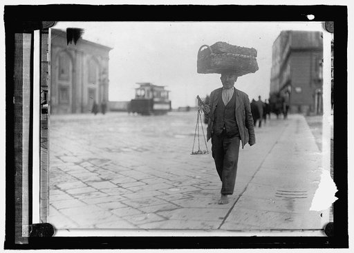 Fruit peddlers at Naples
