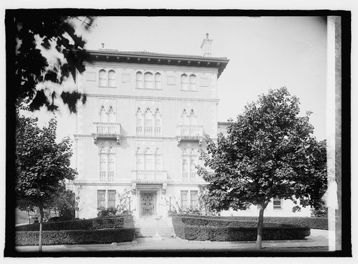 Marshal Field House, Zoo, 16th, NW