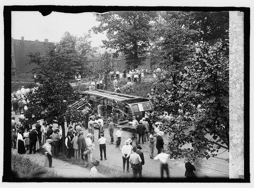 Street car wreck, Eckington