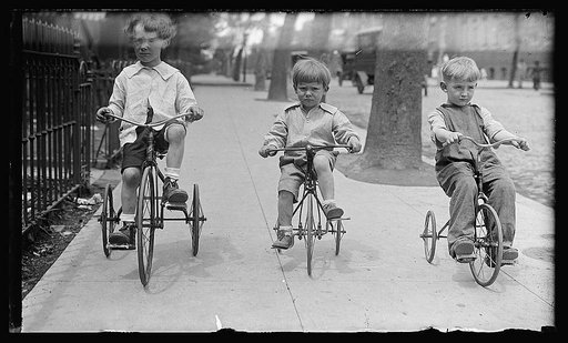 Allen children on tricycles, Wash., D.C.