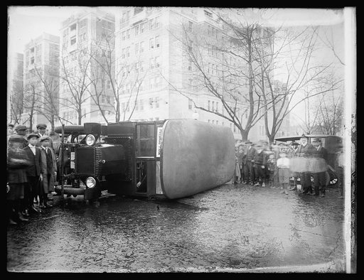 Wash. Rapid Transit Co. wreck