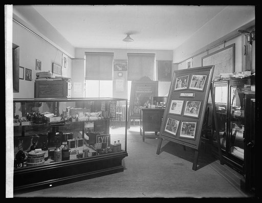 Wash. Theater Supply Co., interior