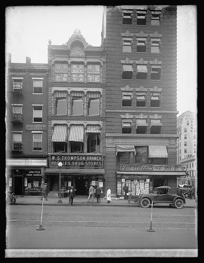 People Drug Store, 15 & N.Y. Ave, [Washington, D.C.], exterior