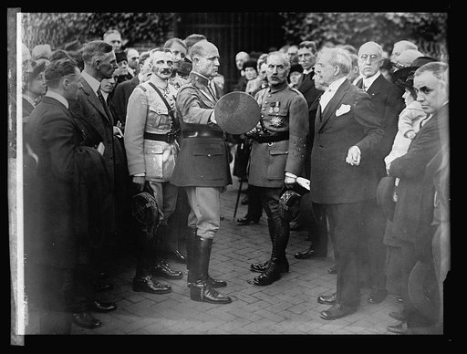 Marshal Foch at Mt. Vernon, [Virginia