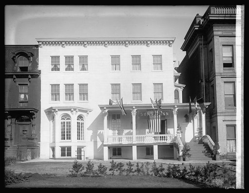 Sunset Inn, exterior