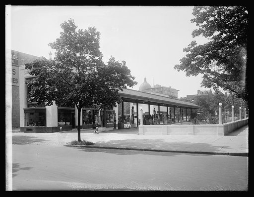 Filling station, 17 & L, [Washington, D.C.
