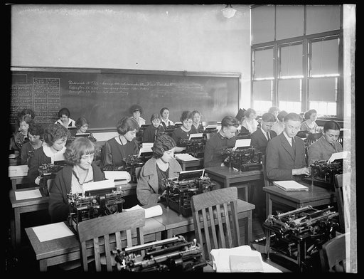 Eastern High, Typewriting class, [Washington, D.C.