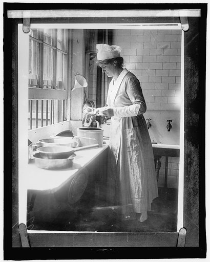 Food Adm., World War I: Mrs. James Lee Laidlow