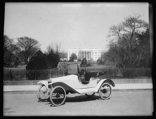 ARGO Auto [White House, Washington, D.C., in background