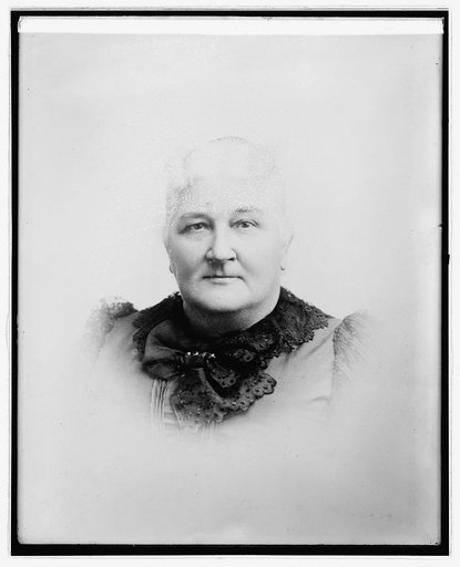 Portrait, unidentified woman