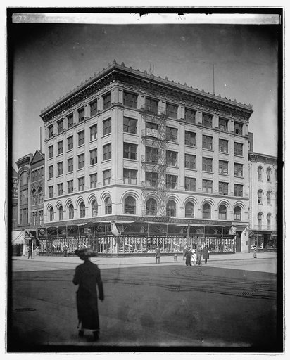 S.S. Kresge Store, 6th St., Washington, D.C.] bldg.