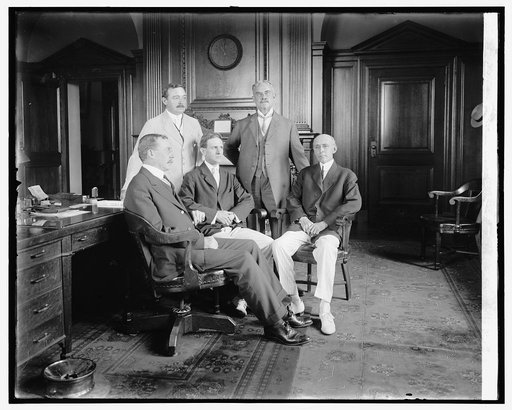 Dist. Commissioners group
