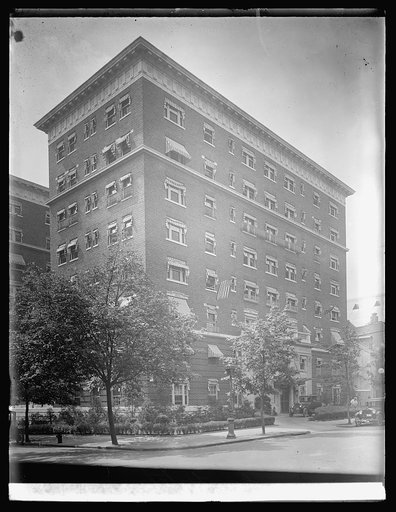 Lee Hotel