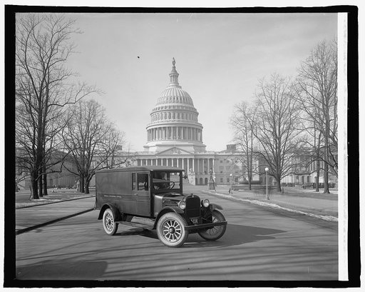 Graham Bros. Gen'l Accounting Ofc. truck at Capitol, [Washington, D.C.