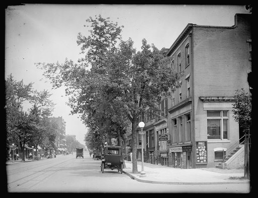 Street scene, H St., Washington, D.C.