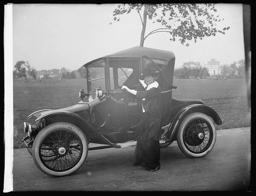 Mrs. Oscar Underwood