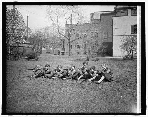 Girls rifle team, Geo. Washington Univ.