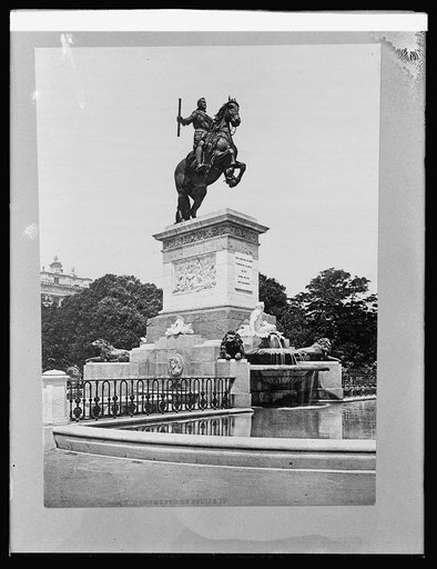 Spain, statue of Phillip IV at Madrid