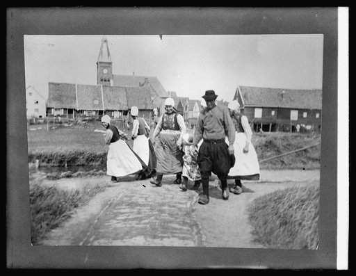 Holland. Fisher folks of Maarkin