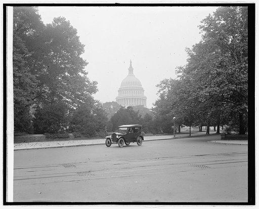 Ford Motor Co., Ford touring car at Capitol, [Washington, D.C.