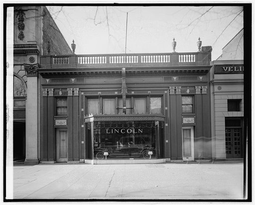 Warfield Motor Co. exterior
