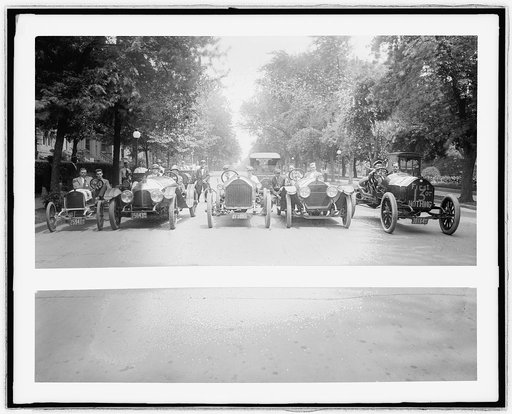 York Auto Races. Start of Wash. Cars
