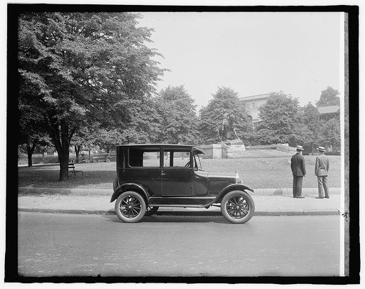 Ford at Sheridan Statue, [Washington, D.C.
