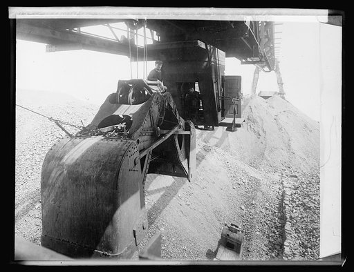 Northwestern Fuel Co. superior dock #2 6 ton clam