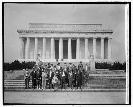 Arkansas delegates at Lincoln Memorial, [Washington, D.C.