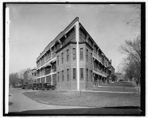 Woodward & Lothrop, warehouse