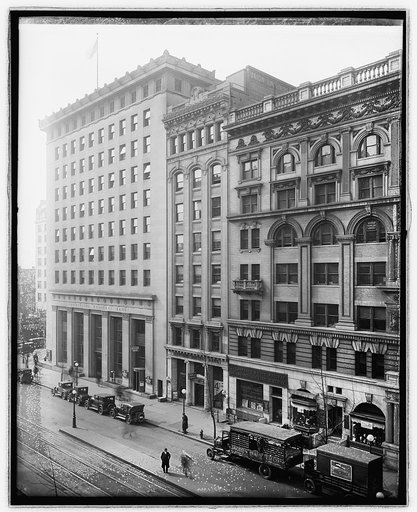 Central Savings Bank bldg. Nat. Pub. Co.