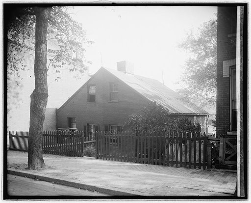 Mrs. E.T. Goodman, old house on P St., [Washington, D.C.