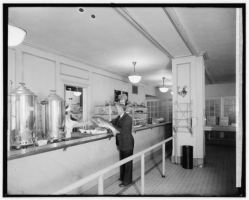 C&P Tel. Co. cafeteria showing presentation of Rockfish