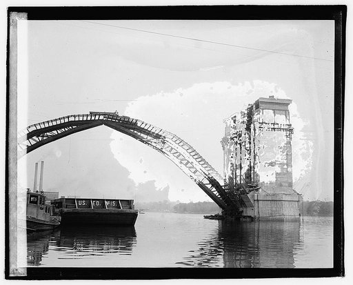 Key Bridge under const.