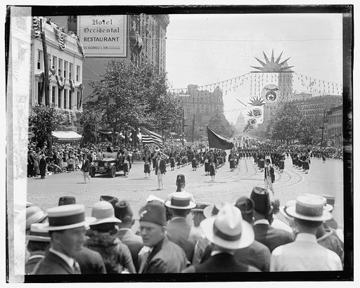 Shriners Parade, Washington, D.C.] Tripoli Temple, Milwaukee, Wisc.