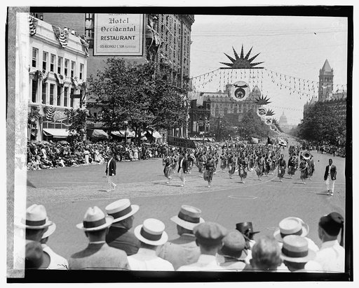 Shriners Parade, Washington, D.C.] Aahmes, Oakland, Cal., 5/6/23 [i.e., 6/5/23