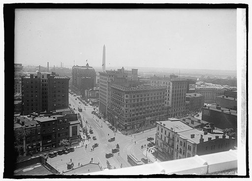 14th & N.Y. Ave. looking south [Washington, D.C.