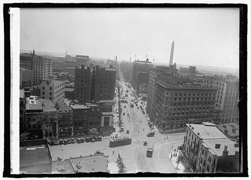 14th & N.Y. Ave. looking south [Washington, D.C.