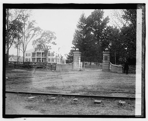 Leonardtown Tour, home in Surrattsville, Mrs. Surratt